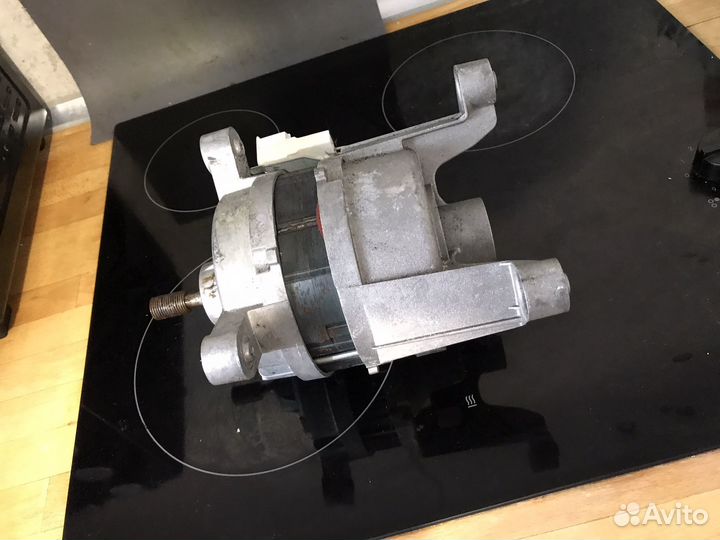 Двигататель стиральной машины zanussi