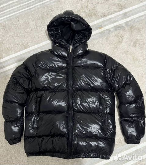 Пуховик Zara x moncler