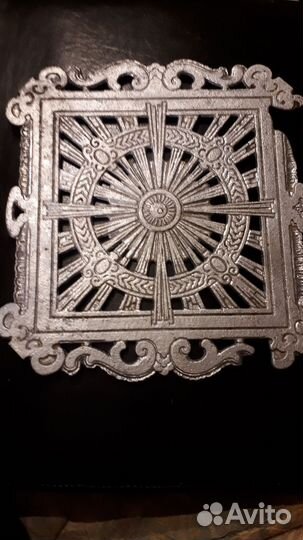 Старинная подставка под горячее