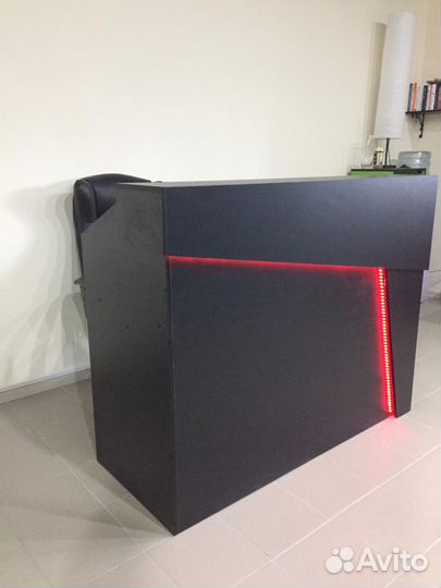 Стойка ресепшн