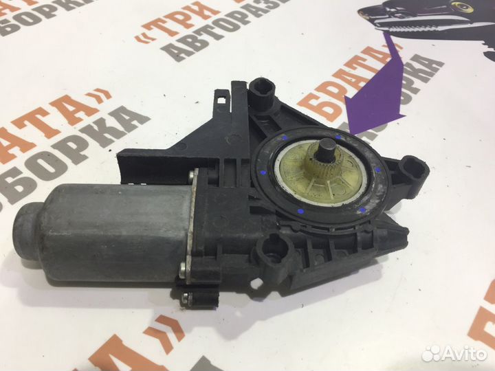 Моторчик стеклоподъемника передний левый Лев