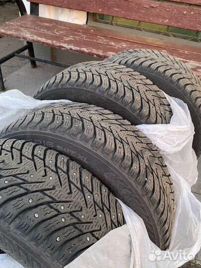 Продам комплект колес Nokian Hakkapeliitta 8