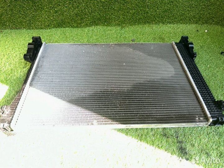 Радиатор охлаждения двигателя Mercedes С W204