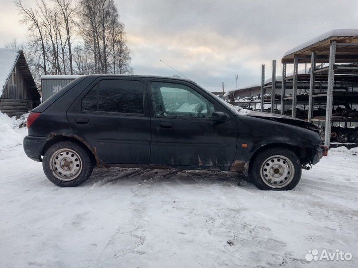 Суппорт передний левый правый Форд Фиеста 1998 1.3