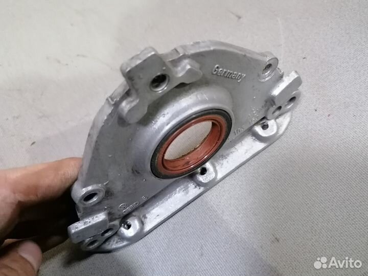 Крышка коленвала передняя 1.8 SF VW Golf II 1985г