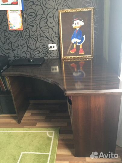 Стол письменный