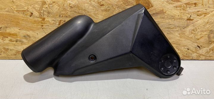 Боковина пластиковая лев. Kawasaki