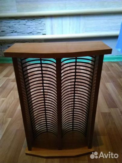 Подставка для дисков