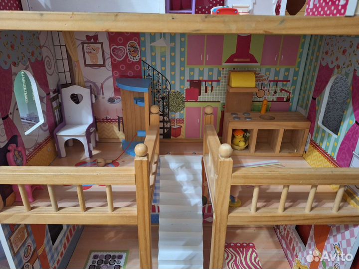 Домик кукольный