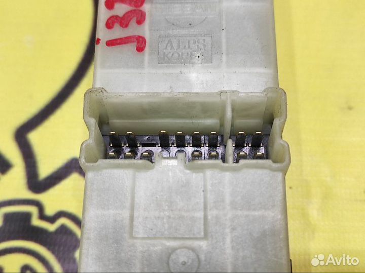 Блок управления стеклоподъемниками Nissan Teana