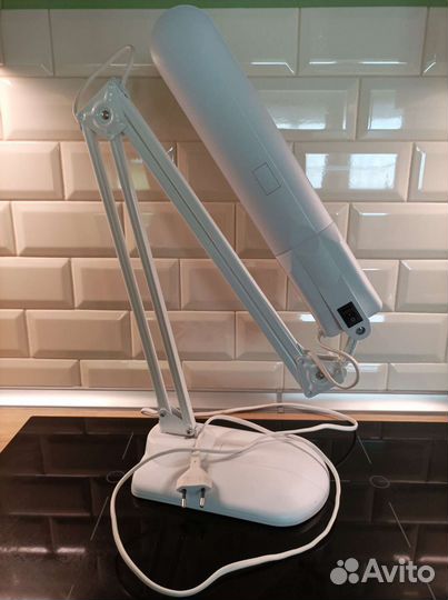 Лампа настольная Дельта с двумя видами установки