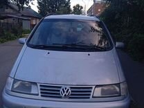 Volkswagen Sharan 1.8 MT, 1999, 215 000 км, с пробегом, цена 350 000 руб.