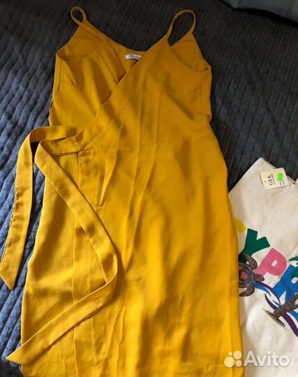 Отдам большой пакет вещей 42,44 и сумки рюкзак