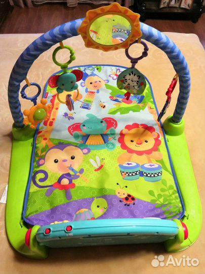 Детский коврик с пианино