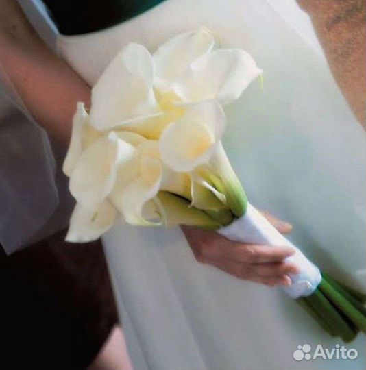 Букет невесты каллы