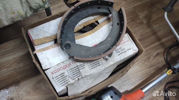 Тормозные колодки газ паз