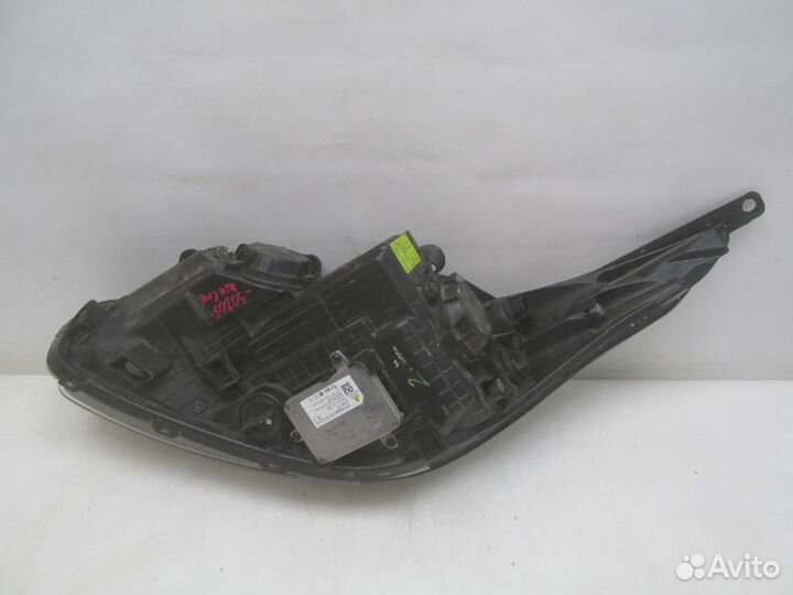 Фара правая Kia Ceed