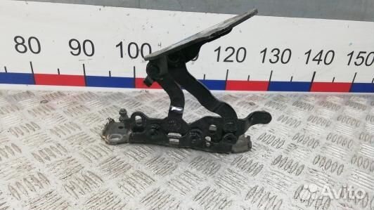 Петля капота mercedes benz C-class W204 (SNT01D501