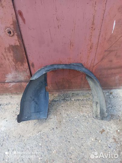 Ауди А4В5 Подкрылок левый 8D0 821 171B