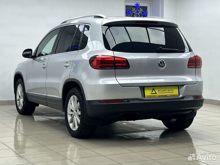 Volkswagen Tiguan 2.0 AT, 2015, 141 000 км