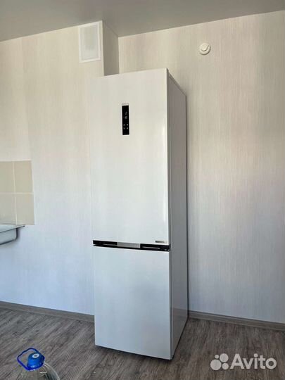 Холодильник Grundig gkpn66930FW