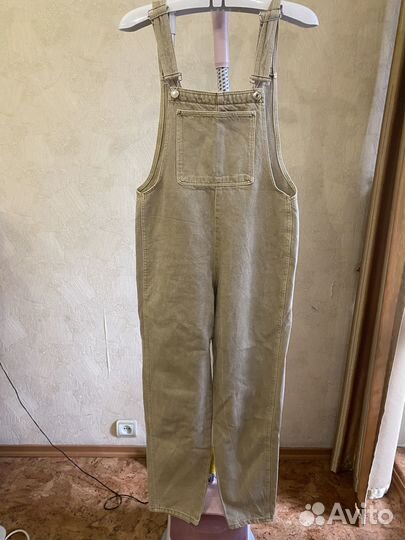Джинсовый комбинезон Pull&Bear