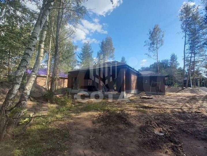 Коттедж 118 м² на участке 8 сот.