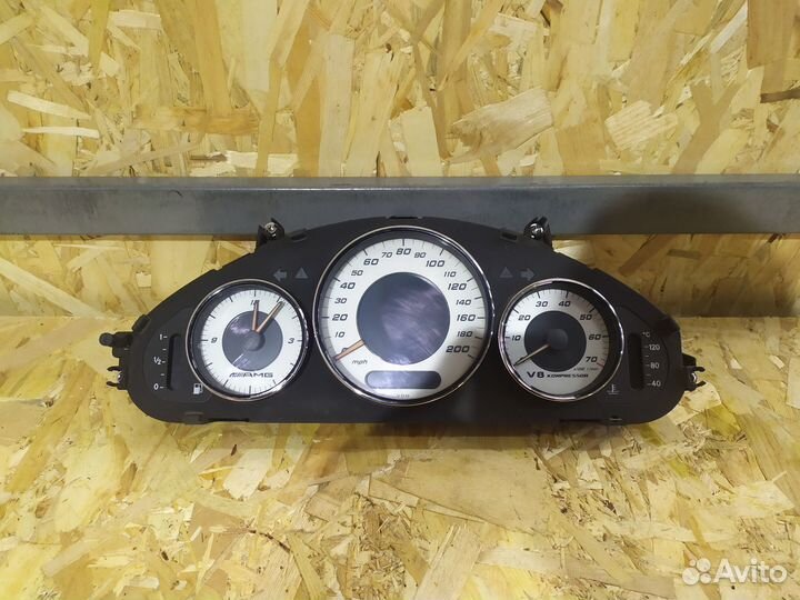 Приборка AMG Mercedes W219