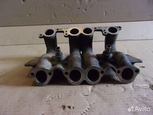 VW Транспортёр Т2, коллектор впускной 033129711