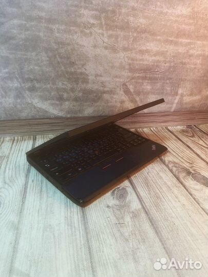 Ноутбук Lenovo thinkpad/Intel HD Graphics 3000/4gb