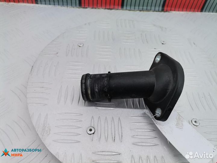 Корпус термостата Audi A2 8Z 2004 045121121A