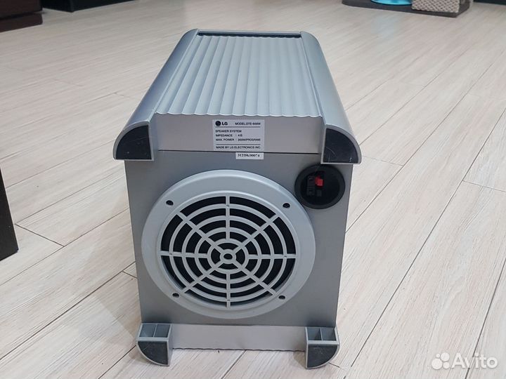 Домашний сабвуфер LG 200W
