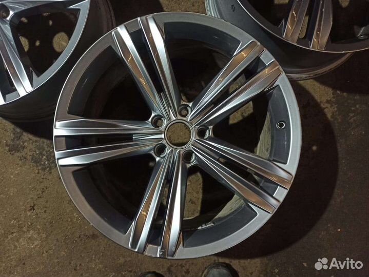Volkswagen tiguan диск r19