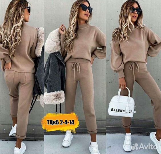 Костюм женский