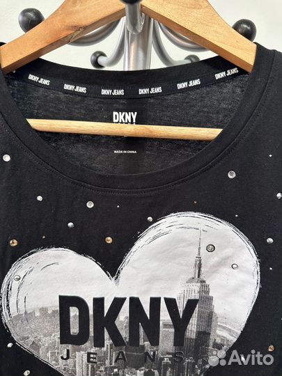 Футболка dkny черная с сердечком