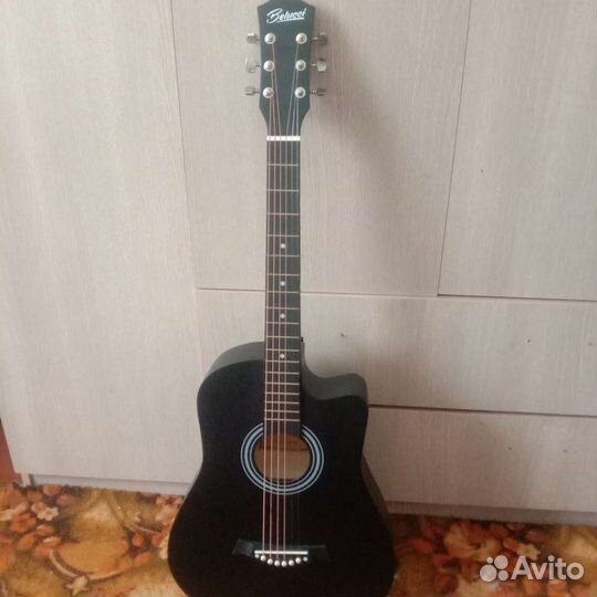 Акустическая гитара