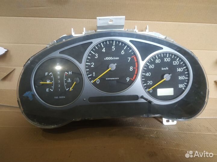 Щиток приборов Subaru Impreza