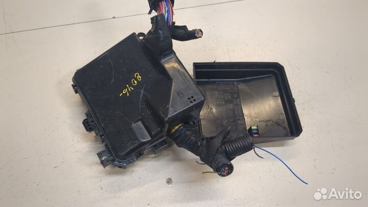 Блок предохранителей Mitsubishi Outlander XL, 2010