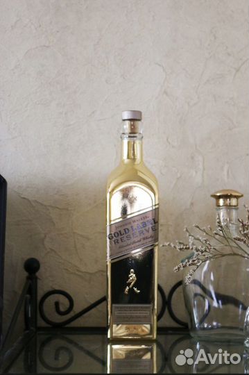 Бутылка квадратная золотое напыление для декора