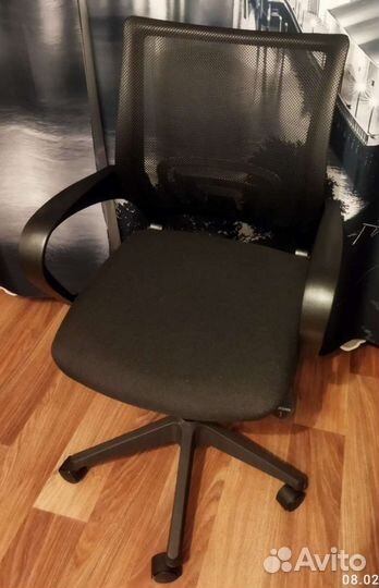 Офисное кресло новое в коробке