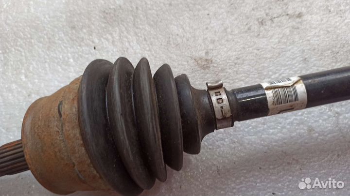 Приводной вал правый Opel Corsa D