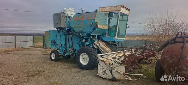 Комбайн Енисей Енисей-1200, 1989