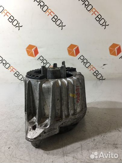 Подушка крепления двигателя Mercedes C-Class W204