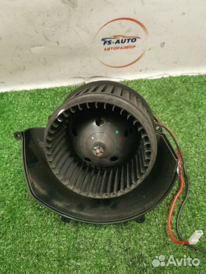 Мотор печки Opel Astra H универсал 1.6 Z16XER 2009