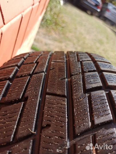 Комплект зимних колес r15 на Тойота corolla