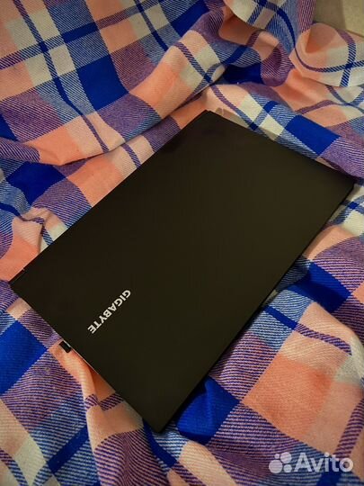 Продаю ноутбук gigabyte G7