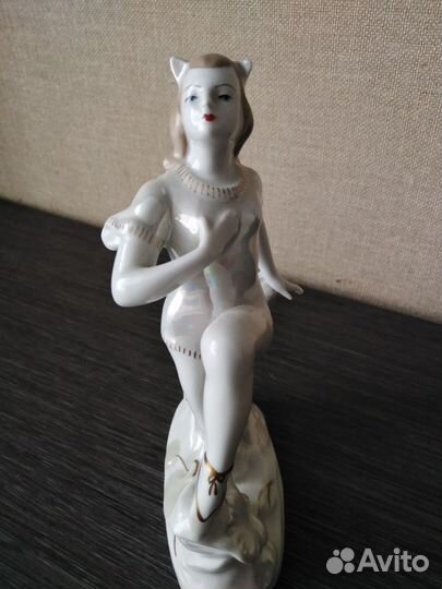 Статуэтка женщина кошка дфз