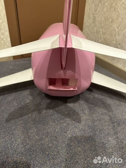 Игрушечный самолет для Барби