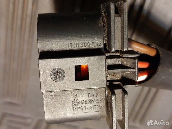 Разъем 1j0906233