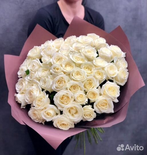 Розы белые 55 шт крупные сорта Anastasia Эквадор